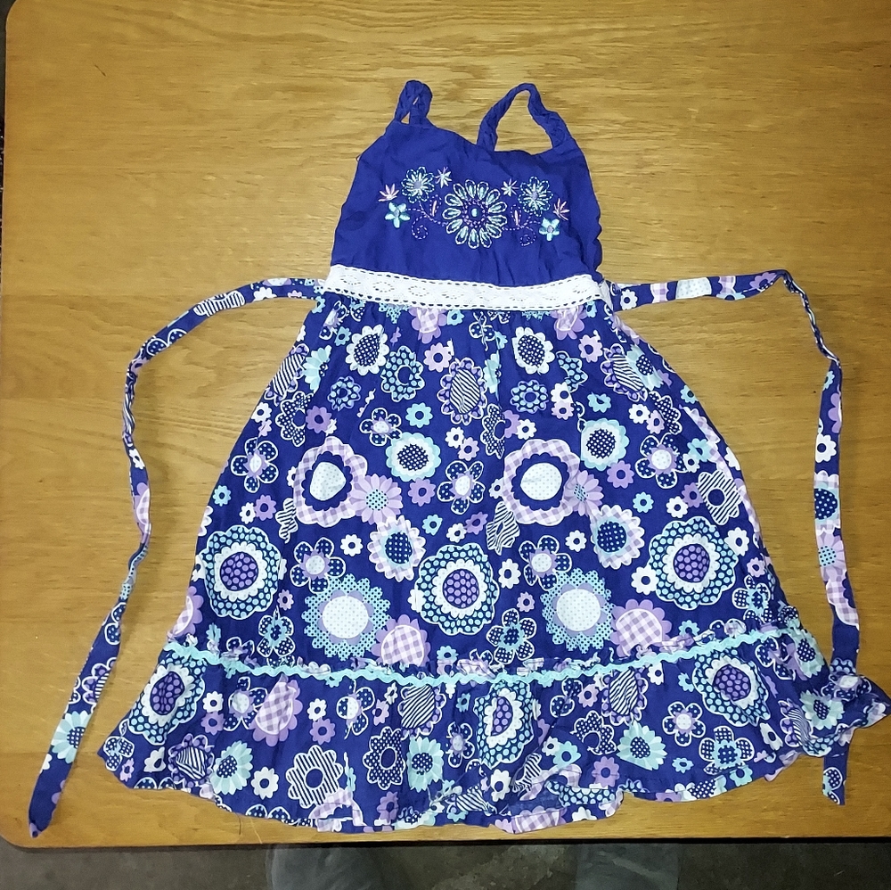 Girls dress